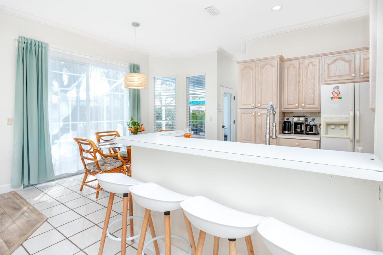 Palm Harbor Paradise - Lovely Home With Pool & Hot Tub Екстериор снимка